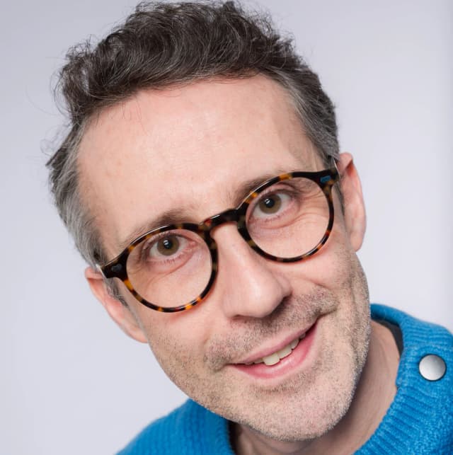 Adrien Lacour, photographe corporate freelance à Lyon, créateur de Portraits Experts-Comptables